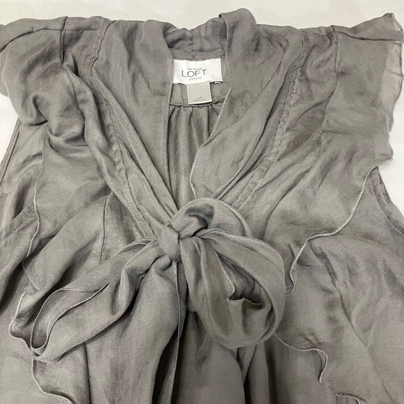 LOFT Tops - Ann Taylor LOFT Gray Ruffle Bow Tie Neck Sleeveless Blouse Top Petite Large NWOT